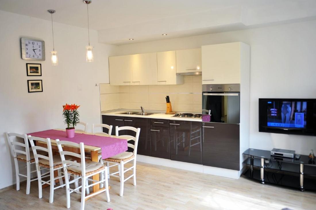 Apartmani Anita Medulin Eksteriør bilde